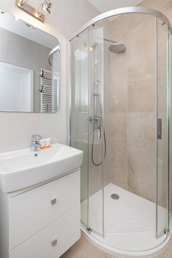 Plac Unii Apartment Gdynia City Centre By Noclegi Renters 外观 照片
